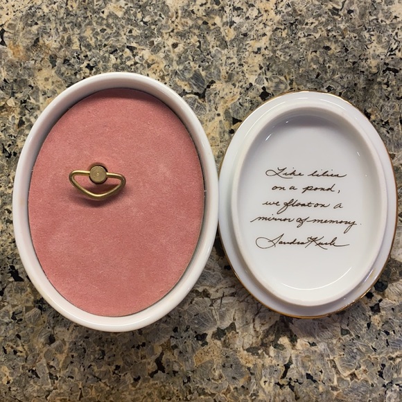 Memory by Sandra Kuck music box - Picture 2 of 4